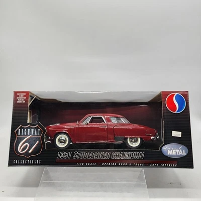 Highway 61 1951 Studebaker Champion 1:18 diecast Studebaker granate en caja Foto 1 de 4