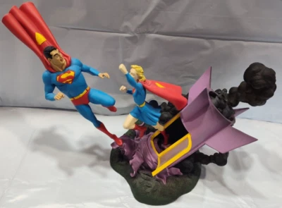 RARA DC Direct SUPERMAN Y SUPERGIRL Estatua "Supergirl de Krypton" Foto 1 de 4