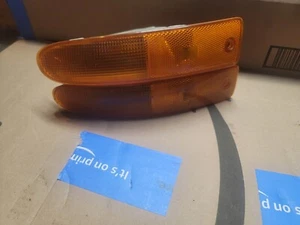 2000-2002 Mitsubishi Eclipse Front Turn Signals Used OEM - Picture 1 of 10