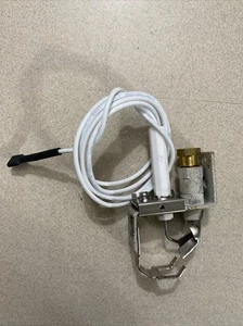 Hydrotherm 62-3668 Nat Gas Pilot Assy Q3451B1103 Nat Gas Pilot Assy No Box - Picture 1 of 4