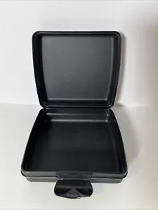 Tupperware Contenitore per panini 5" nero con cerniera #3752 3752D-1 usato in ottime condizioni USA - Foto 1 di 9