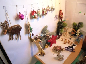 CHRISTBAUMSCHMUCK GEMISCHT 12 TEILE ANTIK UND ERZGEBIRGE - Bild 1 von 14