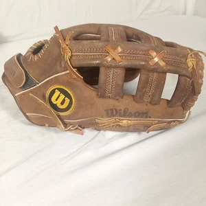 Guanto da baseball Wilson A9805 Boss 13 pollici RHT lancio destro rotto - Foto 1 di 5