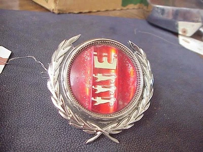 1972 Ford Torino & Ranchero Grill Emblem Ornament D2OB-8216CA Very Good - Image 1 of 4
