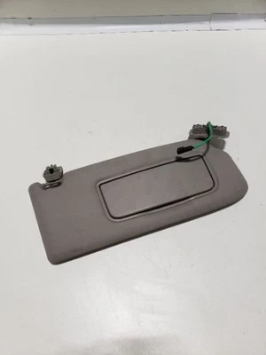 Passenger Sun Visor With Illumination Fits 04-06 VOLVO 40 SERIES 396073 - Image 1 of 4