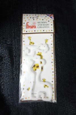 FMM Mummy and Baby Giraffes cutter set  / NEW / SKT bakery - Image 1 of 3