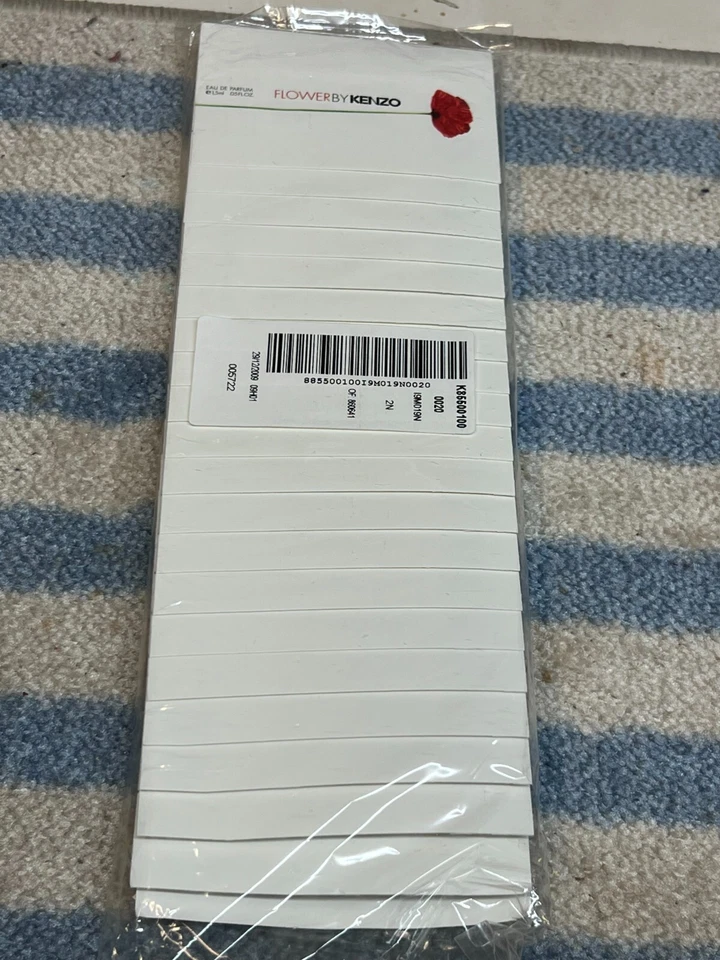 Flower by KENZO Eau De Parfum Spray Vials 1 Ml - .03 FL Oz