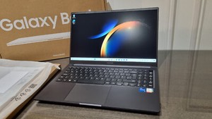 Samsung Galaxy Book3 15.6" FHD- Intel Core i5-1335U - 8GB - 256GB SSD - Boxed