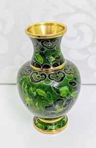 Vintage Chinese Cloisonné Enamel Emerald Green Vase: Dragon & Peony, 4" Tall - Picture 1 of 12