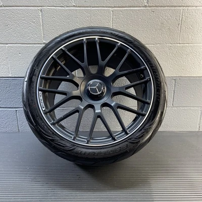 2015-2019 Mercedes C63 W205 Rear Rim Wheel 9.5j x 19 ET56 OEM *NOTE* - Image 1 of 4