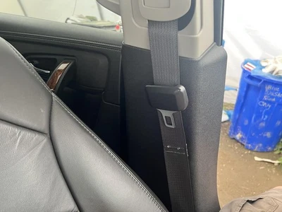 Used Front Left Seat Belt Front fits: 2014 Chevrolet Traverse bucket driver retr Foto 1 de 4