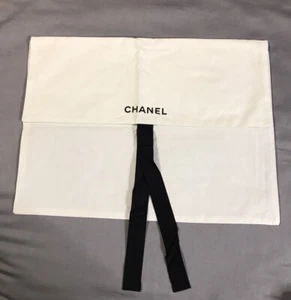 Chanel Staubbeutel 20,5x18,5 weiß schwarz Band Überschlag Kleidersack - Bild 1 von 13