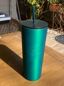 2023 Starbucks Green Stainless Steel Tumbler 24oz - small chip! - Picture 1 of 6