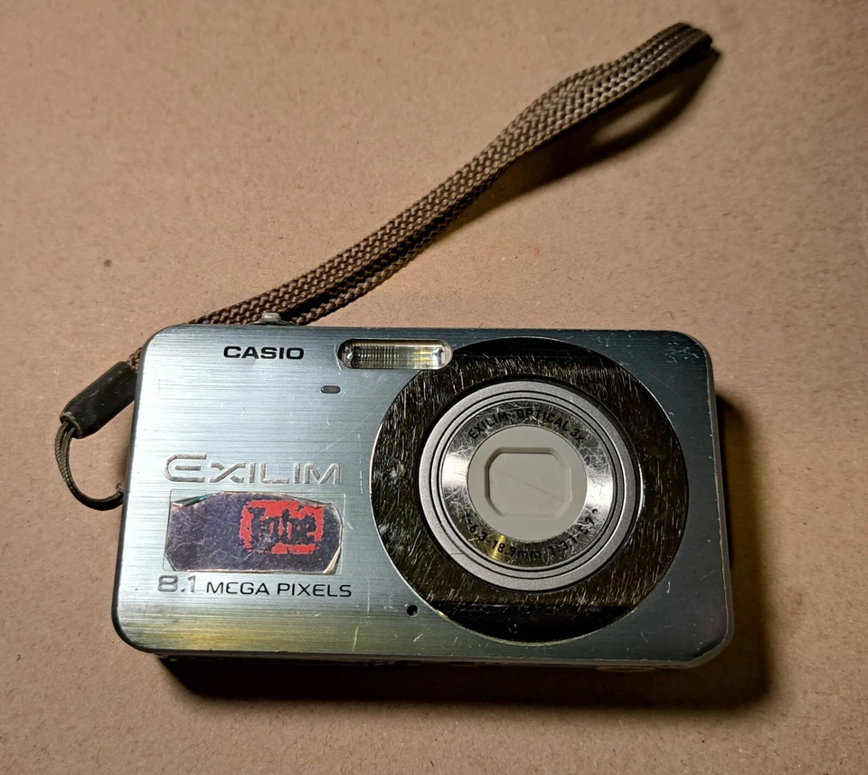Casio Exilim EX-Z80A 8.1MP Compact Digital Camera Blue With Battery not tested - Image 1 of 4