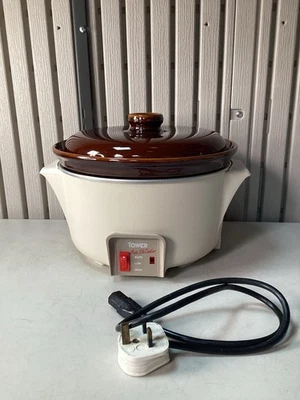 Tower Auto Slow Slo-Cooker In Beige/Model:4430 - Fully Working Used Condition. - Image 1 of 4