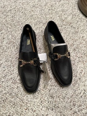 Zapatos Mocasines Zara Negro Cuero Dorado Cadena Sin Cordones Planos Mujer 6 Nuevos Foto 1 de 4