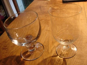 2 Gläser, Deko, Trinkgefäß, Eisbecher, eher bauchige Form - Bild 1 von 3