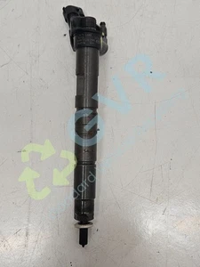 TOYOTA Urban Cruiser XP10 Injector Diesel 2367033060 - Picture 1 of 11