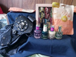 Manicure and nail polish set - Picture 1 of 3