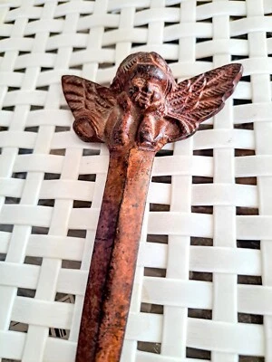 Ouvre-lettres ancien de collection - Poignée figurine chérubin détaillée - Photo 1/4