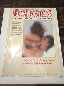 The Complete Manual of Sexual Positions Paperback Jessica Stewart - Imagen 1 de 2