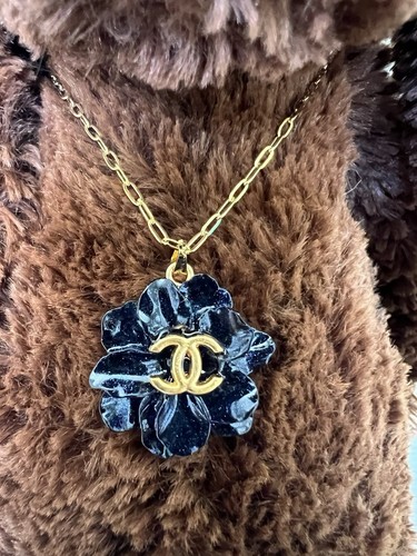 Autentico CHANEL fiore resina nera logo CC su catena placcata oro 18k senza marchio
