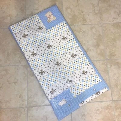 Edredón cambiador bebé acolchado a medida en plástico protector Foto 1 de 4