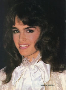 BROOKE SHIELDS PINUP CLIPPING FROM A TEEN MAGAZINE 80S GORGEOUS IN WHITE - Picture 1 of 1