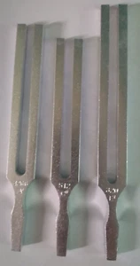 Diapasón Juego De 3 Aluminio Liso a C E - Bild 1 von 6