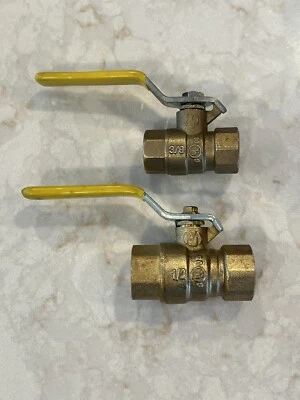 (1) 3/8" FNPT and (1) 1/2" FNPT Full-Port Brass Ball Valves, 600 WOG 150 WSP - Image 1 of 4