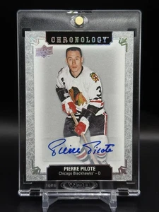2018-19 Upper Deck Cronologia Pierre Pilote Auto Franchising Storia #FH-CH-PP HOF - Foto 1 di 2