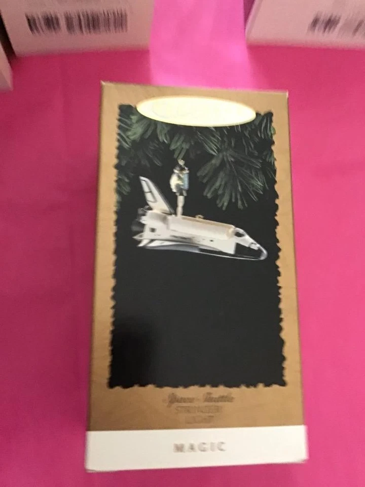 Hallmark Keepsake Ornament 1995 Space Shuttle Stringer light magic free ship - Image 1 of 1