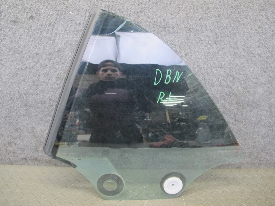 08-13 BMW E88 135i CONVERTIBLE CUARTO TRASERO IZQUIERDO VENTANA CRISTAL OEM Foto 1 de 4