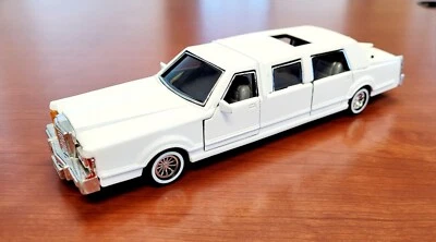 RARE SunnySide SS9732 White Lincoln Superior Limousine 1996 1/32 - Image 1 of 4