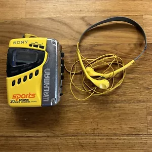 Sony WM-FS497 Water Resistent 20 Presets Mega Bass FM/AM Walkman As Is - Picture 1 of 6
