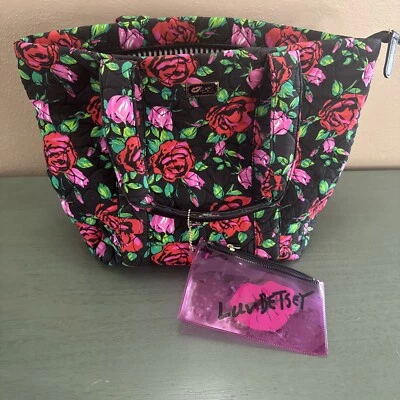Bolso de Mano Betsey Johnson Luv Betsey Rosas Cubiertas Acolchado con Bolsa con Cremallera Foto 1 de 4