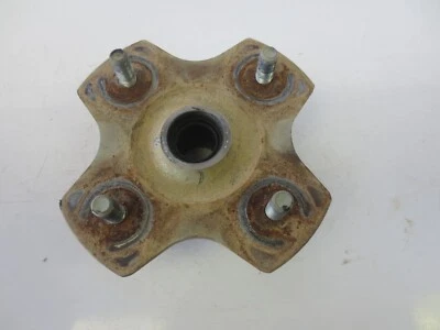 Honda Foreman 450 S 1998 ATV usado OEM rueda trasera derecha eje buje - ranura Foto 1 de 3