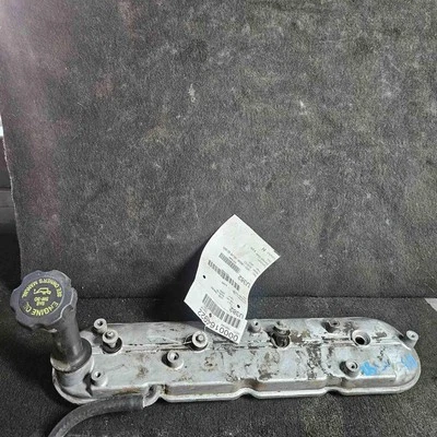 Valve Cover SUBURBAN 1500 00 01 02 03 04 05 06 07 08 - Image 1 of 2