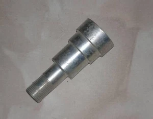 Velocette Achse f. Hinterrad S66/3 Rear Brake Plate locking bolt / Dummy spindle - Picture 1 of 3