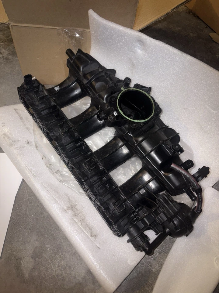 Colector de admisión y sensor para Audi A4 A5 A6 Quattro Q5 2007-2013 2,0 L 06H133201AT Foto 1 de 3