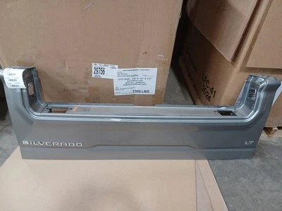 雪佛兰索罗德 2500 2023 尾门 2944051 — 第 1/4 张图片