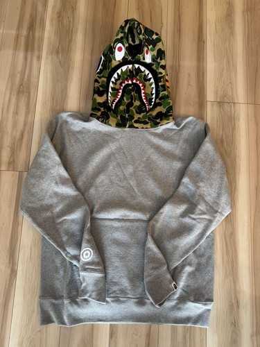 A BATHING APE (BAPE) Felpa con cappuccio BAPE L mimetica usata in ottime condizioni parka L autentica rara scimmia