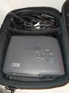 IBM iLM300 DLP Projector Portable HD 1080i HDMI,w/Cables, & Carry Case NO REMOTE - Picture 1 of 12