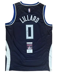 DAMIAN LILLARD SIGNED MILWAUKEE BUCKS AUTOGRAPHED JERSEY w/JSA COA! - Picture 1 of 3