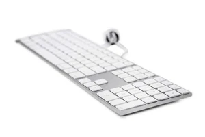 Apple A1243 Aluminum Wired Keyboard (Brand New) /WARRANTY - Picture 1 of 4