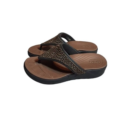 Sandalias de cuña Crocs Monterey Diamante talla 7 metálicas playa vacaciones comodidad Foto 1 de 4
