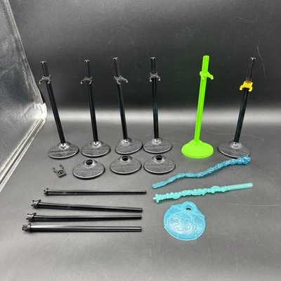 Lote de soporte de exhibición oficial para muñecas Monster High negro verde azul Foto 1 de 4