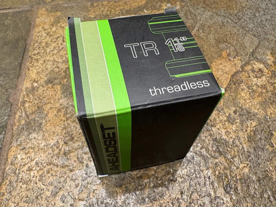 CANE CREEK Aheadset 1/1/8" Traditional VRC Threadless Headset Black NEW! - Image 1 of 4