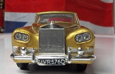 GOLD ROLLS ROYCE SILVER CLOUD METALLIC from England Original Dinky Rolls Royce - Image 1 of 4