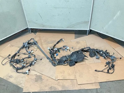 Arnés de cables del motor de la sala de motores principal 12-14 Lexus RX 450h 3,5 L con caja de fusibles Foto 1 de 4